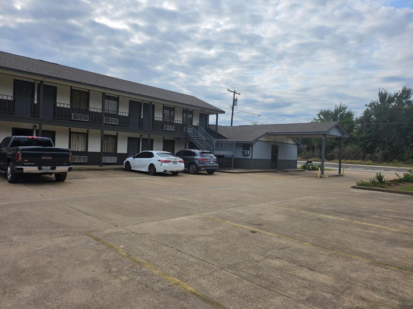 Regency Inn Jewett Exterior photo
