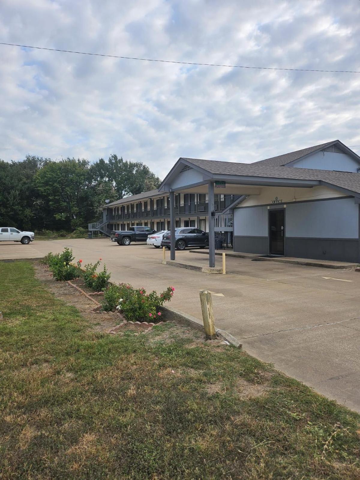 Regency Inn Jewett Exterior photo